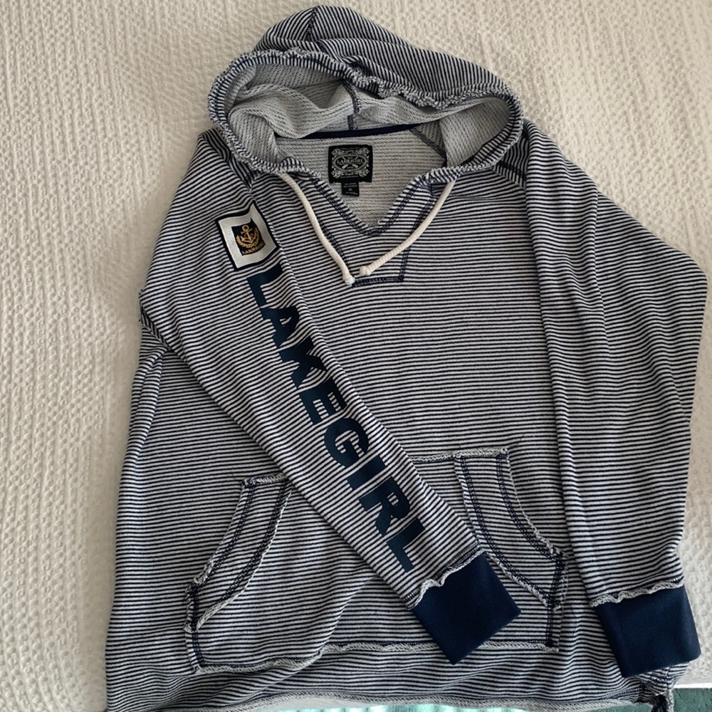 Lakegirl, gently worn on very good shape.